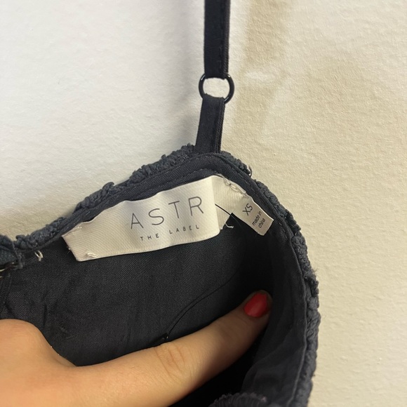 ASTR the label size xs navy blue lace midi dress fancy - Picture 6 of 9